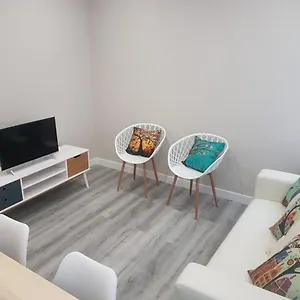 Cozy With Free Wifi Appartement